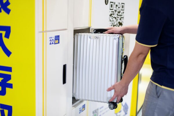 Storeasy Self Storage Luggage Storage Lockers -Storeasy eLocker | Storeasy Storage