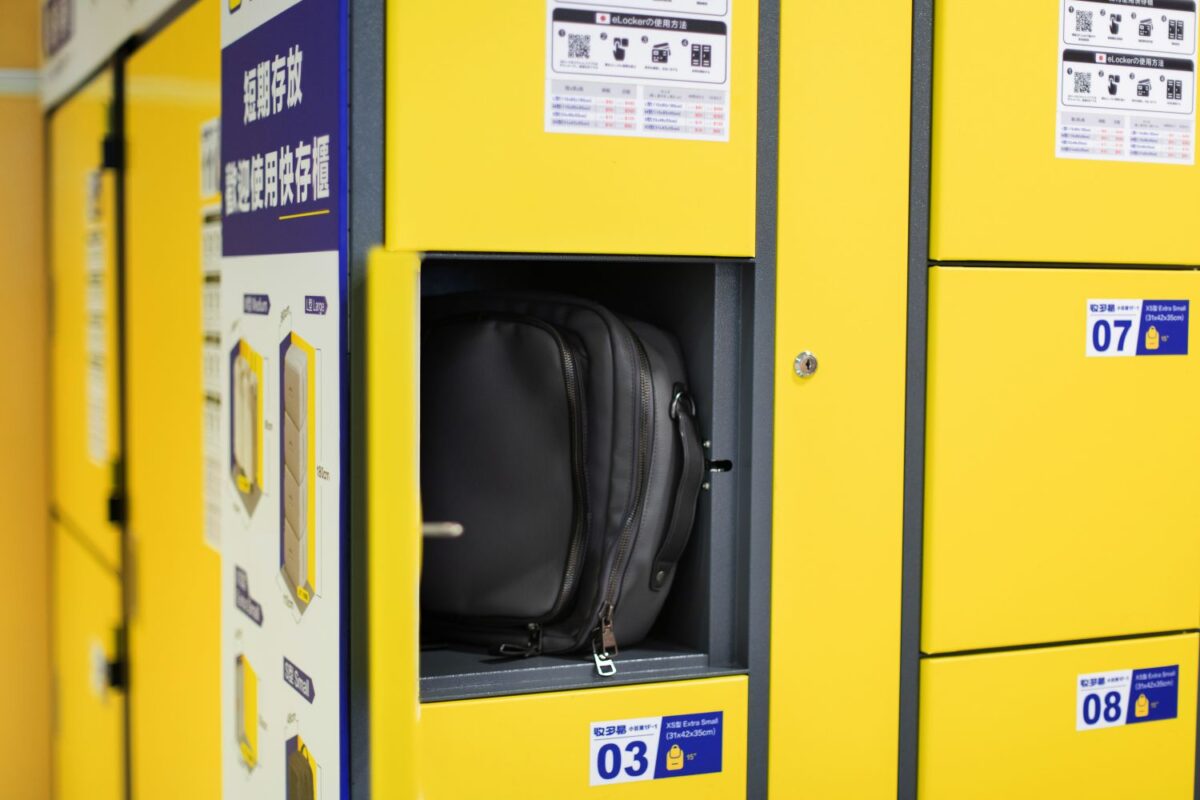 Storeasy Self Storage Luggage Storage Lockers -Storeasy eLocker | Storeasy Storage